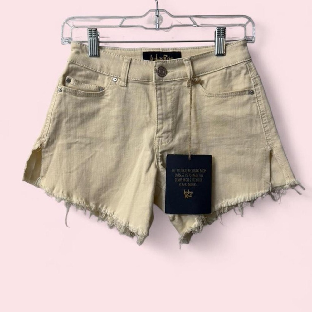 Women’s Indigo Rein Hi Rise Cream Shorts NWT Cream 1/24 Frayed Hem